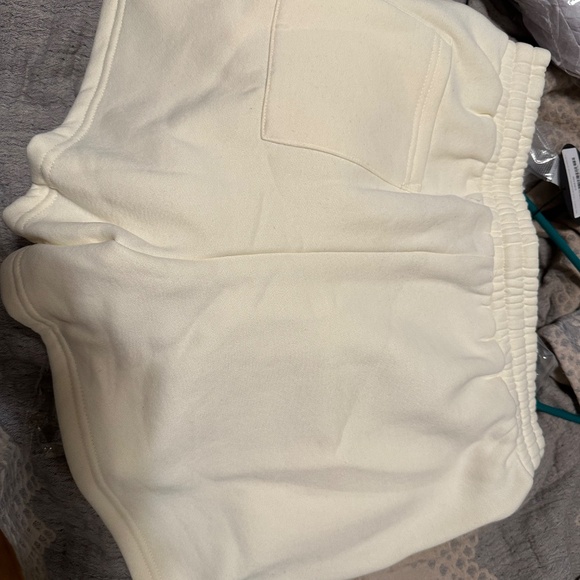 Super cute shorts by White Fox - Picture 4 of 10